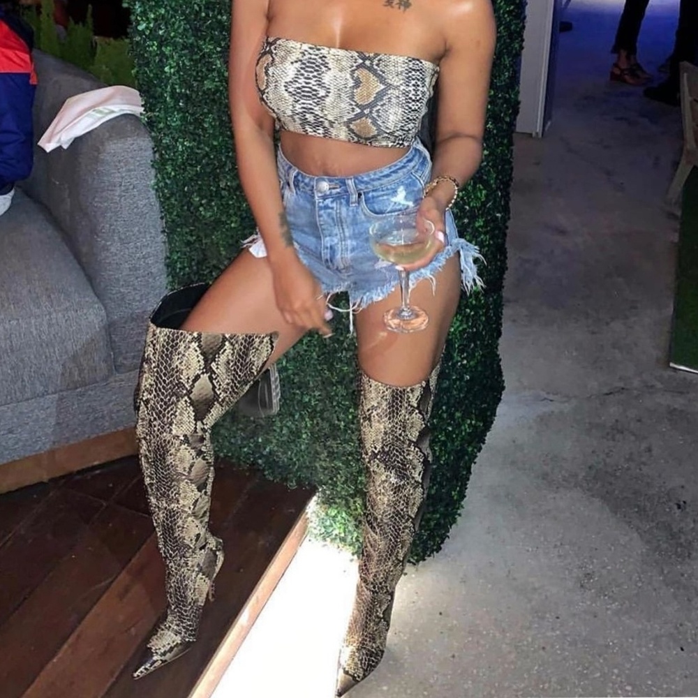 Last pairsVe In Snake Boots Over Knee No Restocked